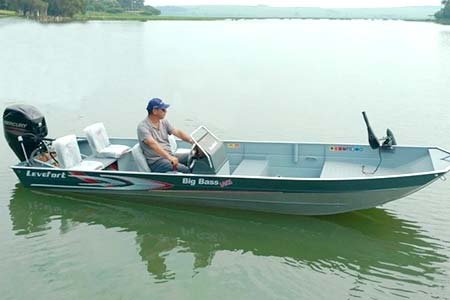bateria para barco de pequeno porte